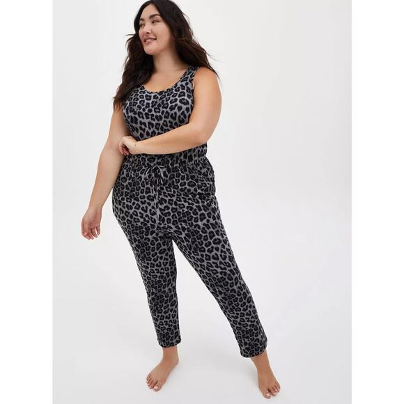Torrid Gray Leopard Dream Fleece Full Length Drawstring Lounge Jumpsuit 2 2X - Picture 1 of 7